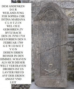 Grabplatte 1 vor der ev. Kirche Ober-Flörsheim 
